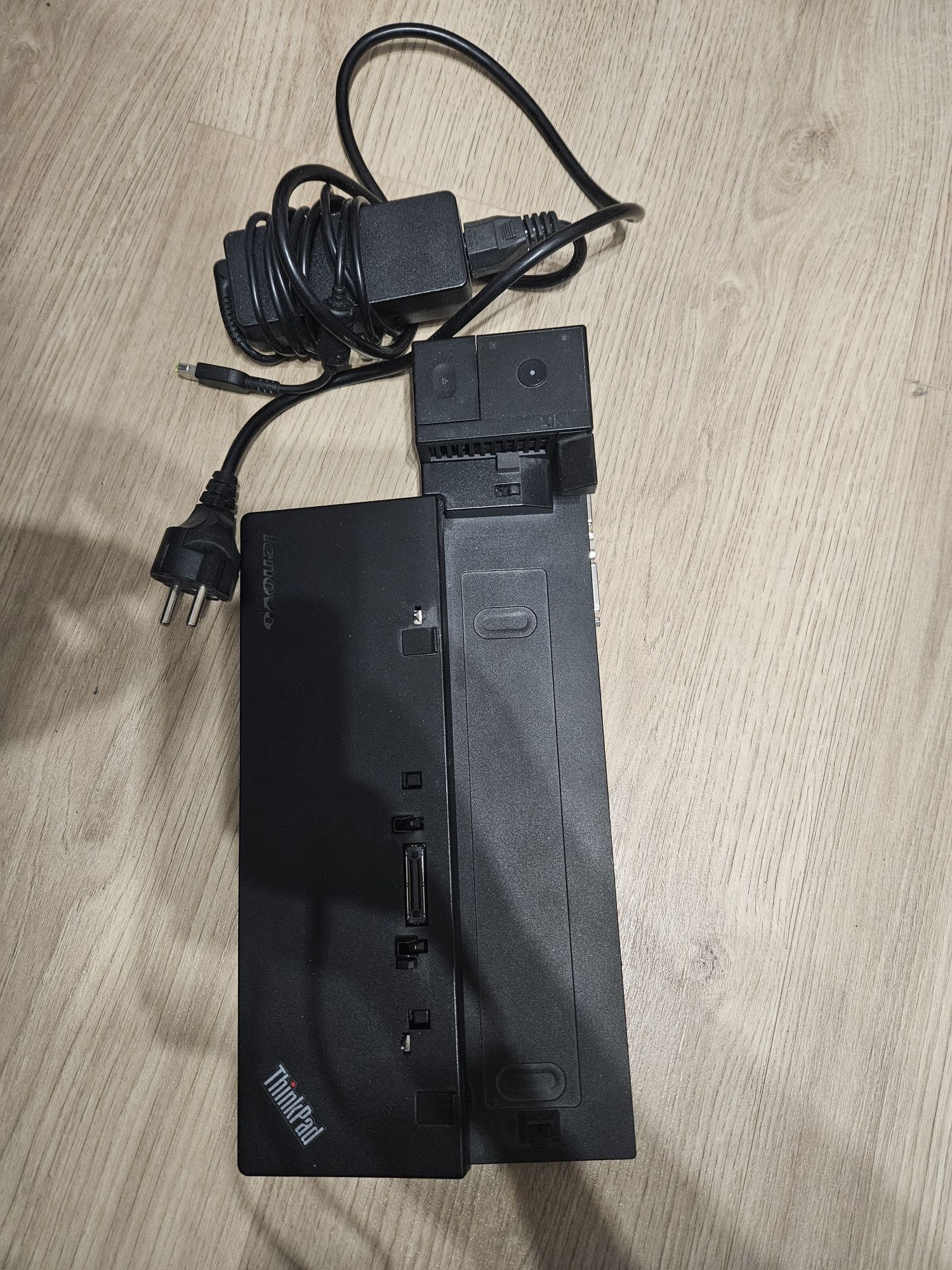 Lenovo ThinkPad UltraDock 40A2 + 65w zasilacz / Stacja dokujaca