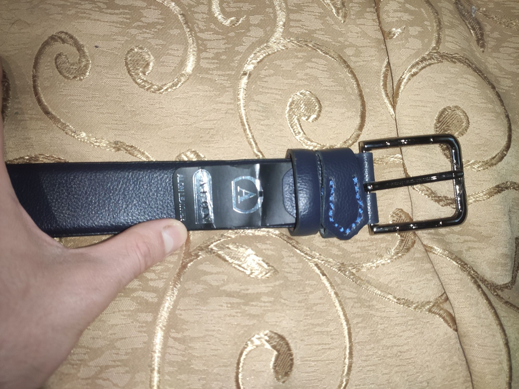 Продам стильний новий чоловічий ремінь.