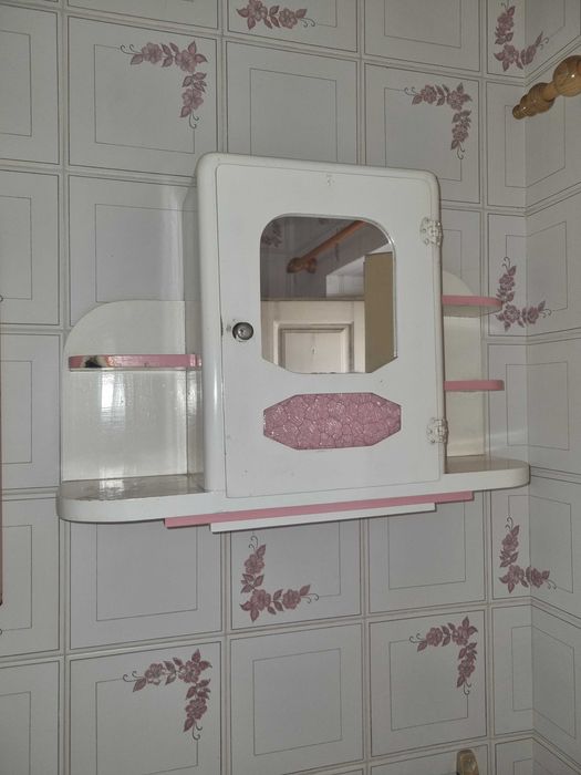 Farmácia casa de banho antiga