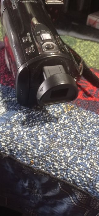 Відеокамера Panasonic HDC-TM900 з допоміжним бінокуляром