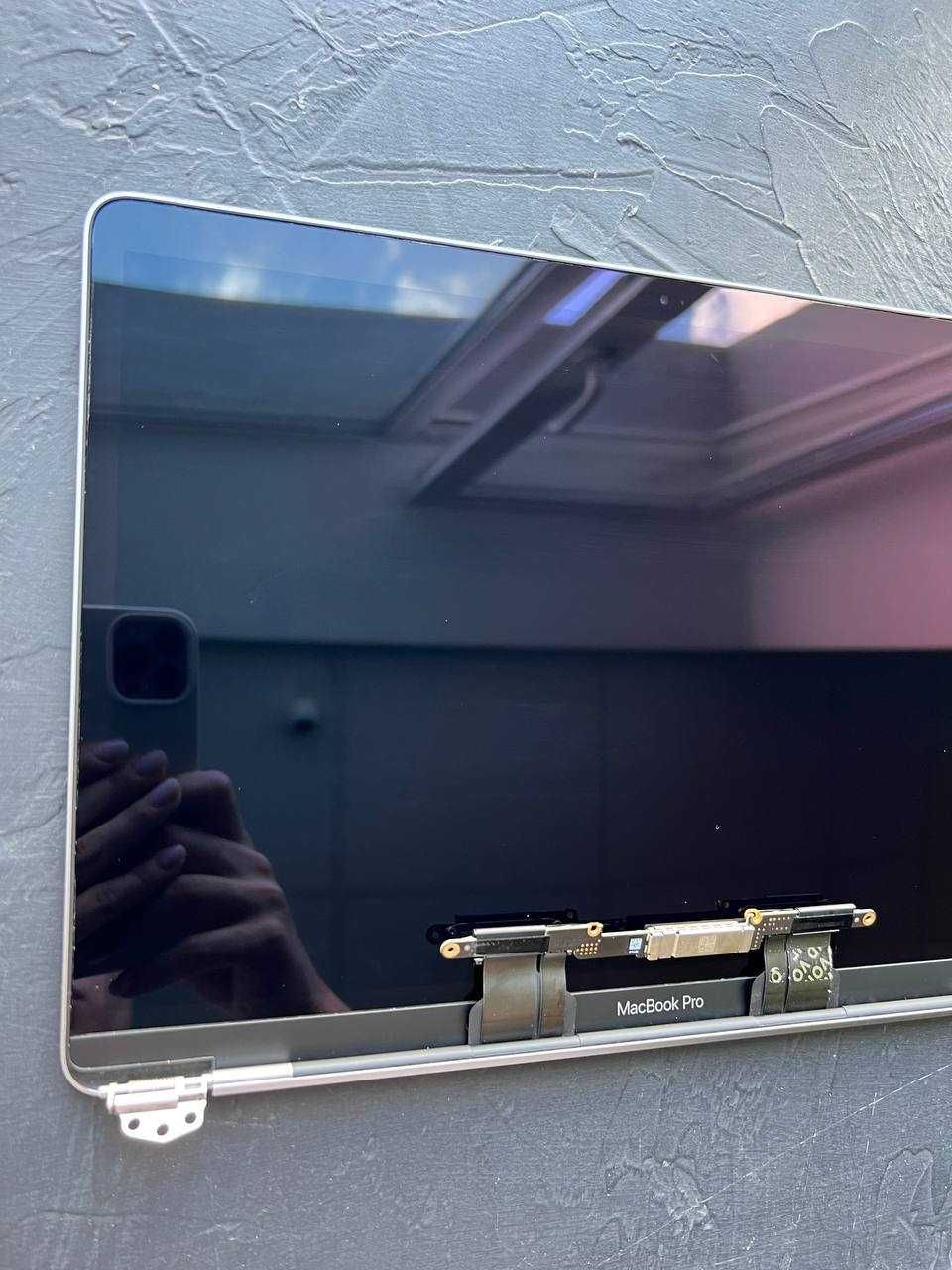 Дисплей MacBook PRO 13" M1 2020 у зборі (LCD з кришкою)