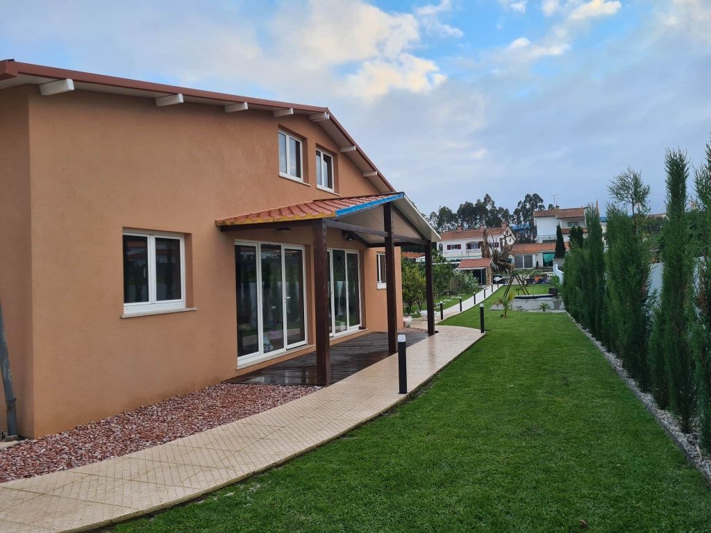 Alugo quarto p/ rapariga em Taboeira, Aveiro