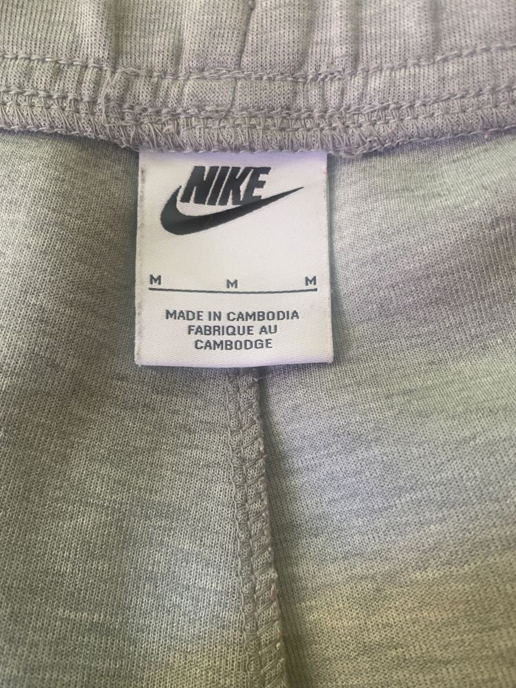 Шорти Nike Tech Fleece. M