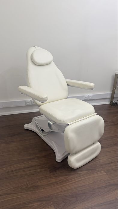 Cadeira eletrica medica/ dentista como nova