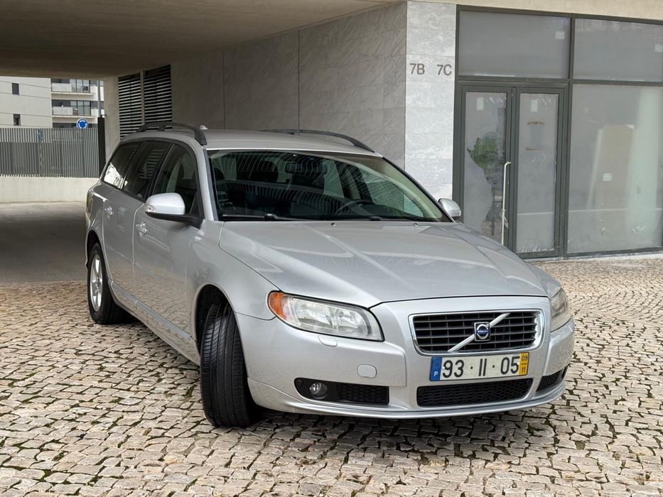 Volvo V70 2.4 D5 185cv •2009/11 •190.000km •Nacional •Manutenção Volvo