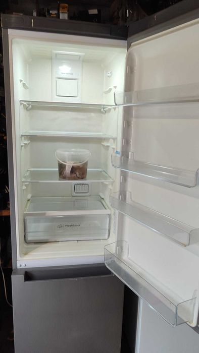 Продам холодильник бош