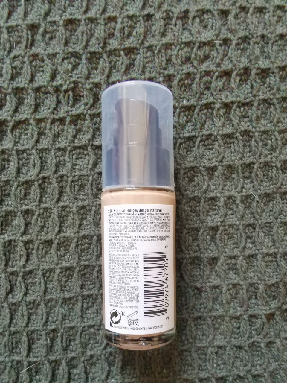 Revlon colorstay 220 normal/dry skin