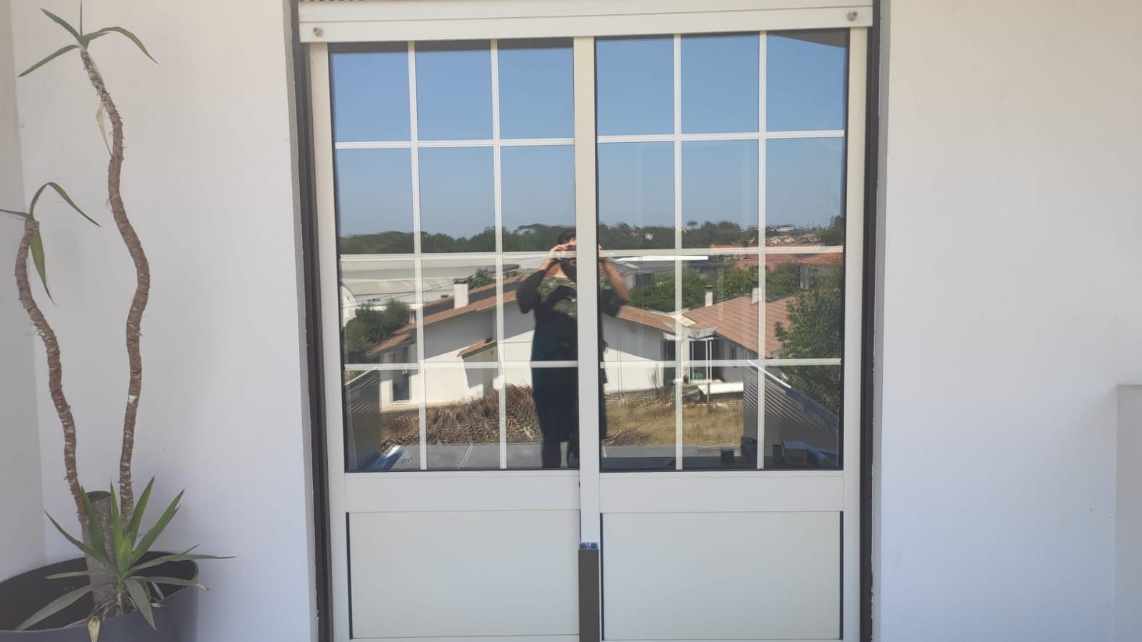 Vendo janelas de aluminio cremes.
