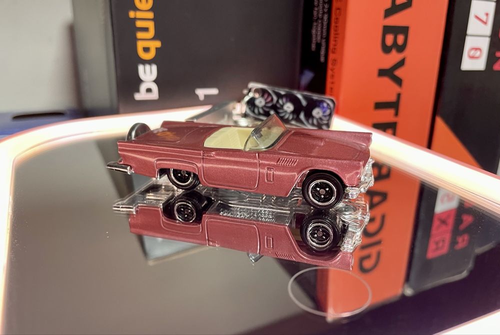 Коллекцiйнi моделi Ford Thunderbird/Ranchero Matchbox 1:64