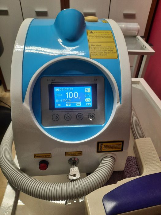 Laser Q-Switch do usuwania tatuaży, makijażu permanentnego