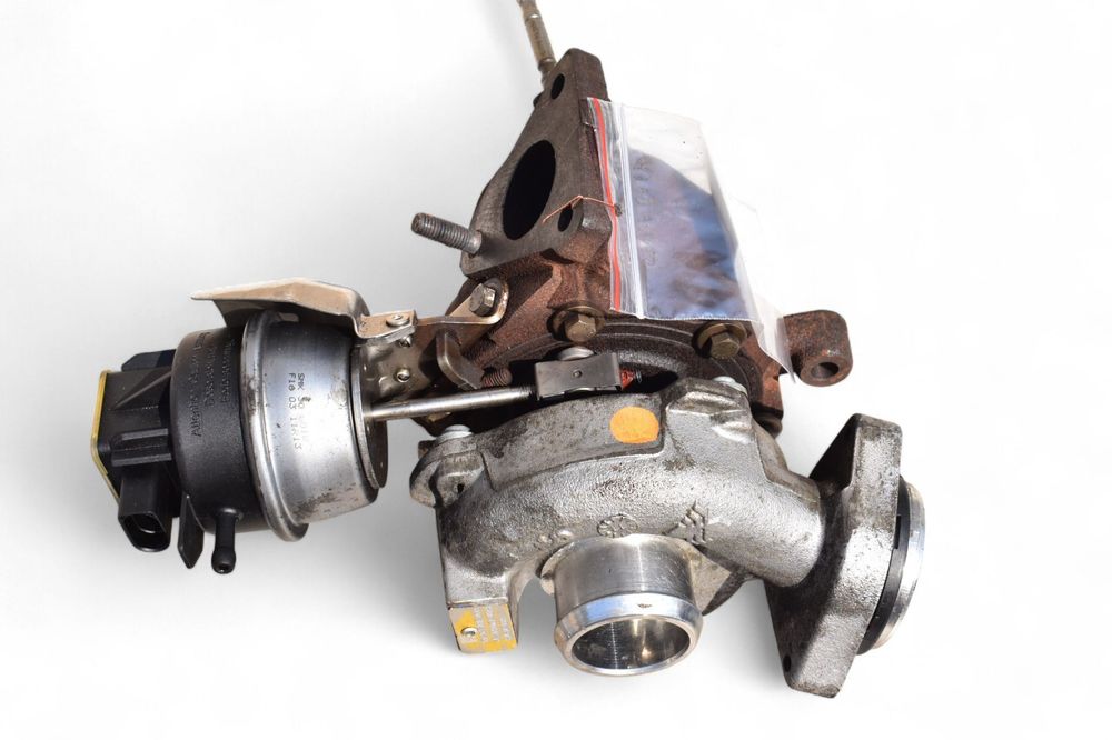 Turbosprężarka AUDI A4 B8 A5 8T A6 C6 Q5 8R SEAT EXEO 2.0 TDI 03L145701E