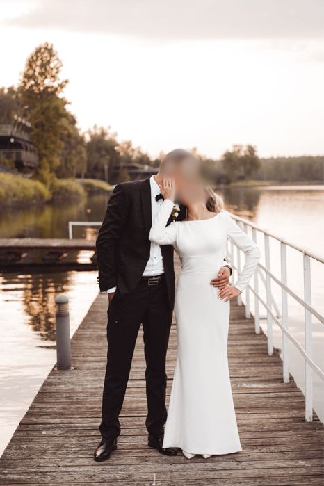 Suknia ślubna z welonem