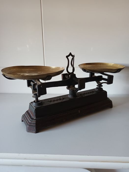 Balança de dois pratos