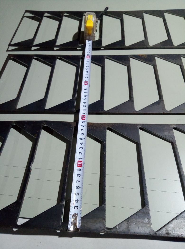 Пластини металу, товщина 4,5мм,  два розміри:195/135×1510мм, 150/200шт