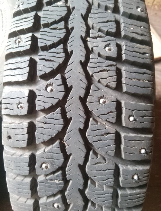 Колеса в зборі шиповані 175/70/13 комплект