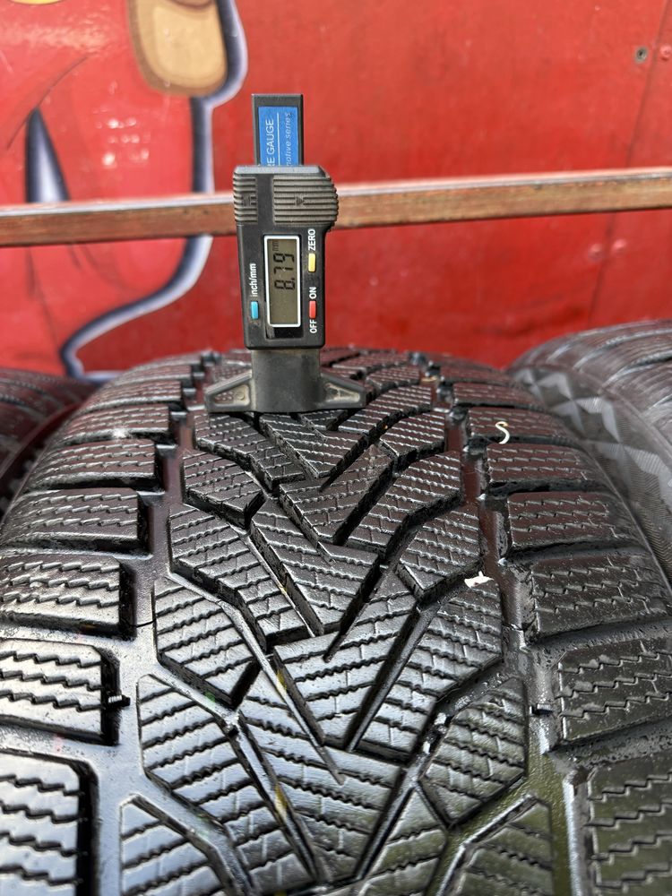 Зимняя резина 235/45/R18 Uniroyal WinterExpert