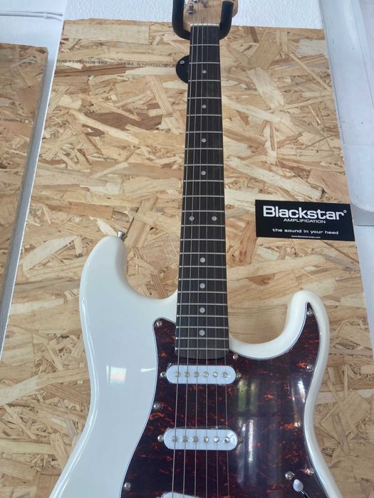 Guitarra elétrica Austin