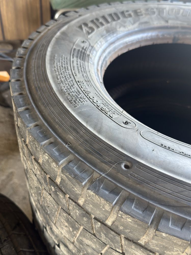 Грузові шини 245/70r17,5 Bridgestone