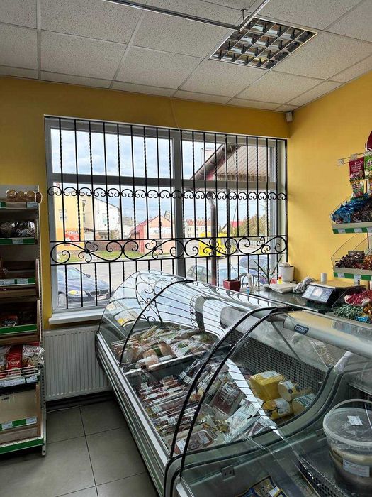 Оренда комерційного приміщення 250 кв.м у центрі Радехова Тарнавського