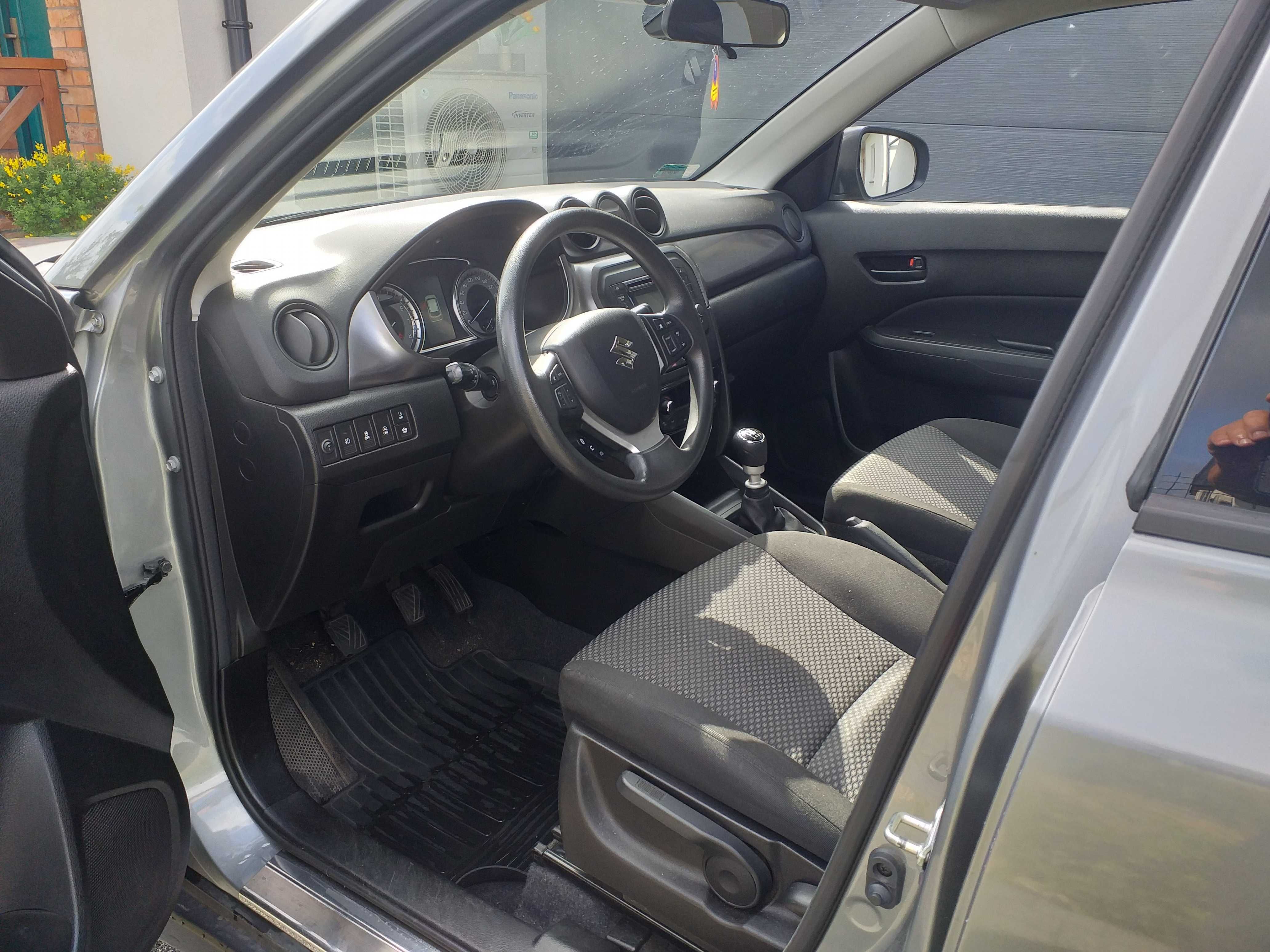 Sprzedam samochód Suzuki VITARA 1,4L HYBRYDA 2020R