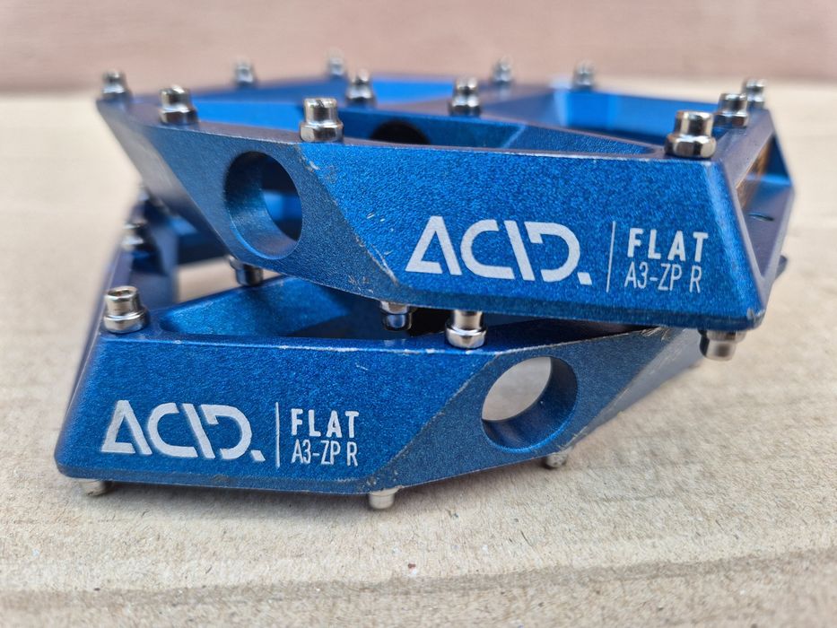 Продам топові педали Cube Acid Flat A3-ZPR