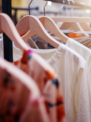 Жіночий одяг безкоштовно