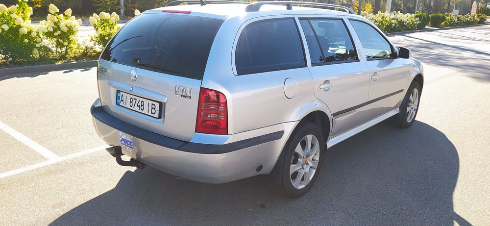 Шкода октавія тур 4х4 універсал 2006