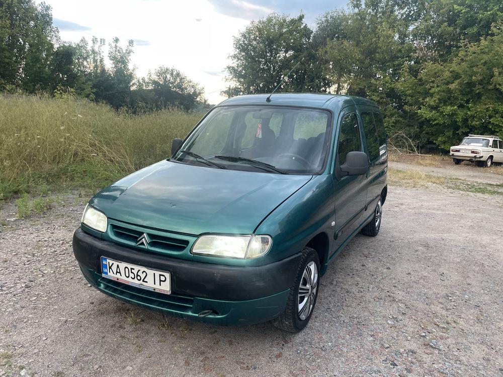 Продам Citroen Berlingo 2001г