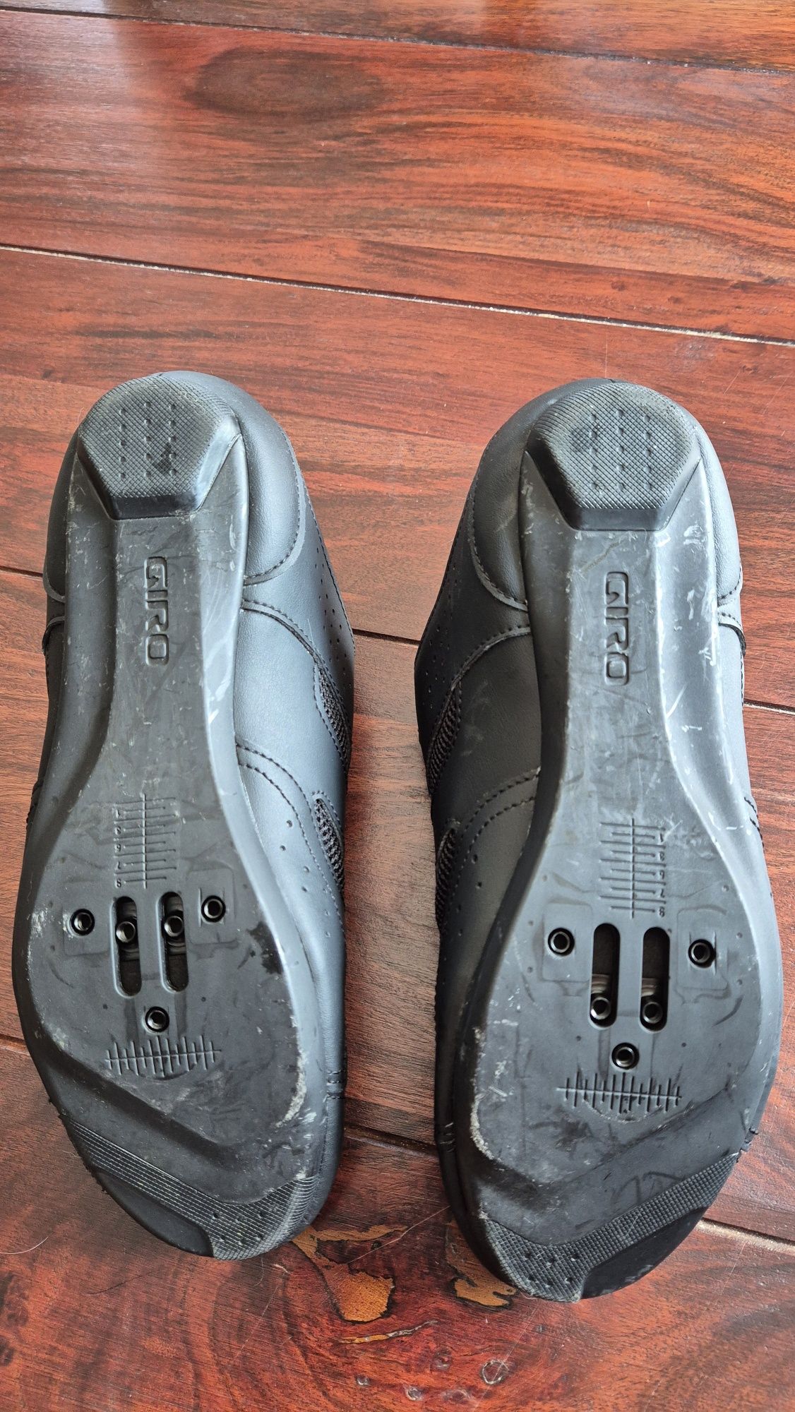Buty szosowe SPD SL GIRO Savix BOA II r. 43