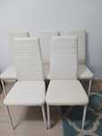 Conjunto de mesa e cadeiras