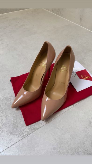 Шкіряні туфлі лодочки бежеві 40 лабутен louboutin so kate