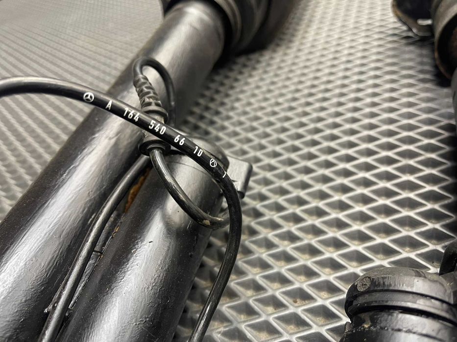 амортизатори пневмо W164 ADS ML GL стойки пневма вторазборка Мерседес