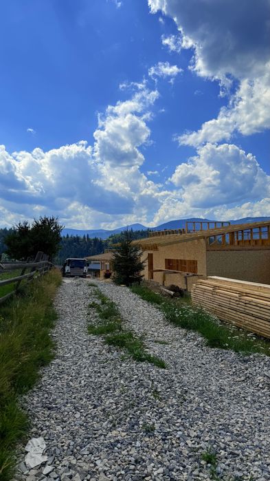 Продаж будинків  128 квадратних метрів