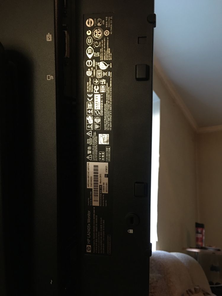 HP  Compaq LA2405x