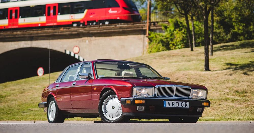 Jaguar XJ Daimler Double Six 6.0