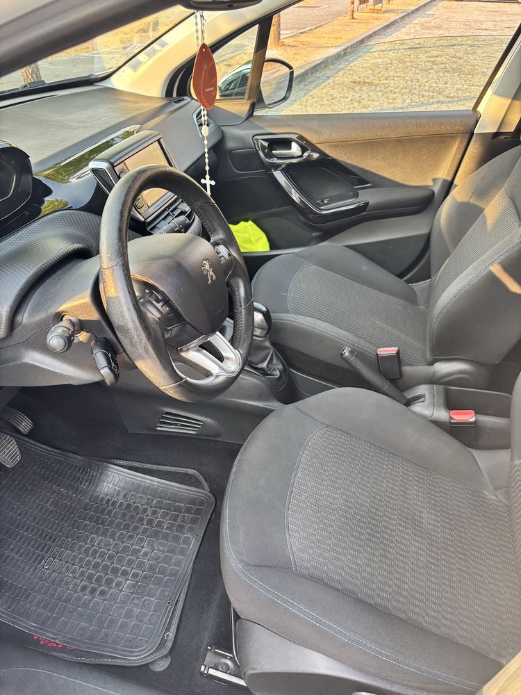 Peugeot 208 1.5 BlueHDi Signature