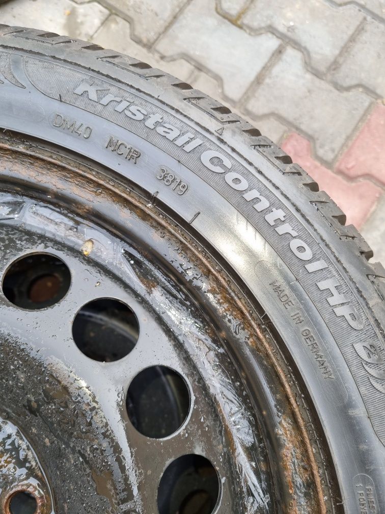 Шини зимові 225/50 R17