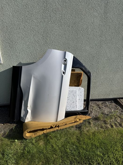 Drzwi Ford Edge 2018 (bez szyby i wew. panelu)