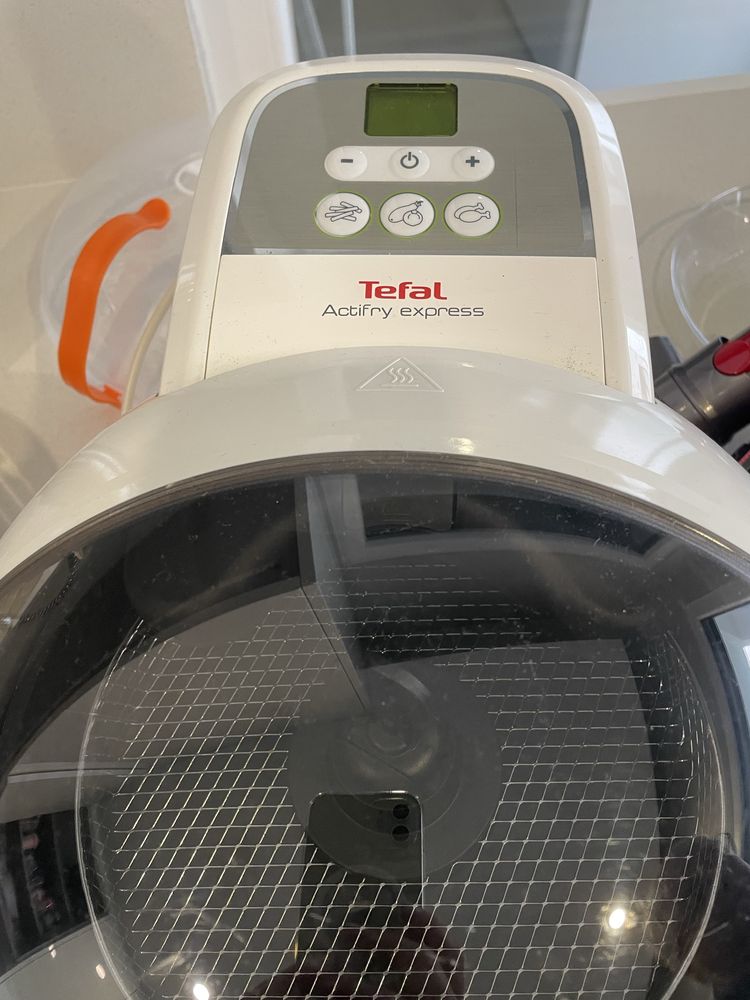 NOVA Fritadeira sem óleo Tefal Actifry