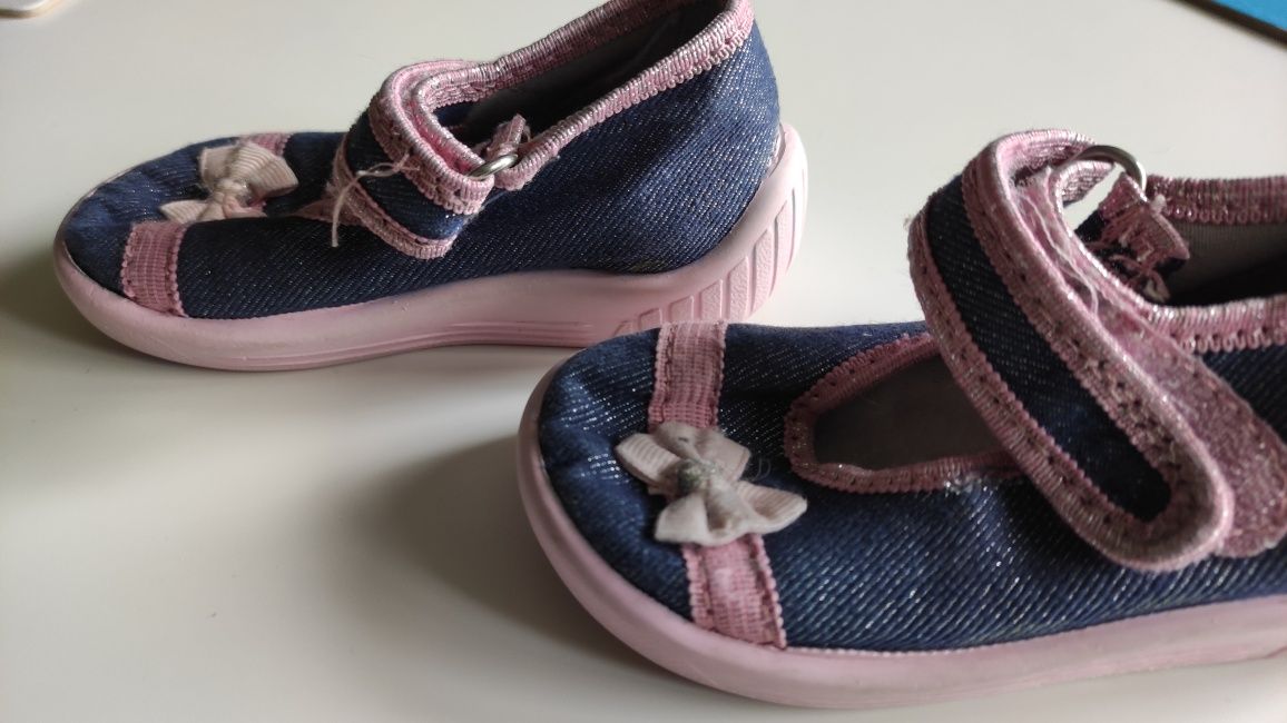Kapcie dla dziewczynki buciki buty dziecięce