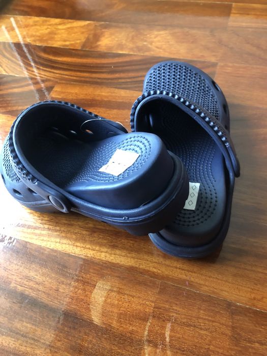 Chinelos (Crocs) 37
