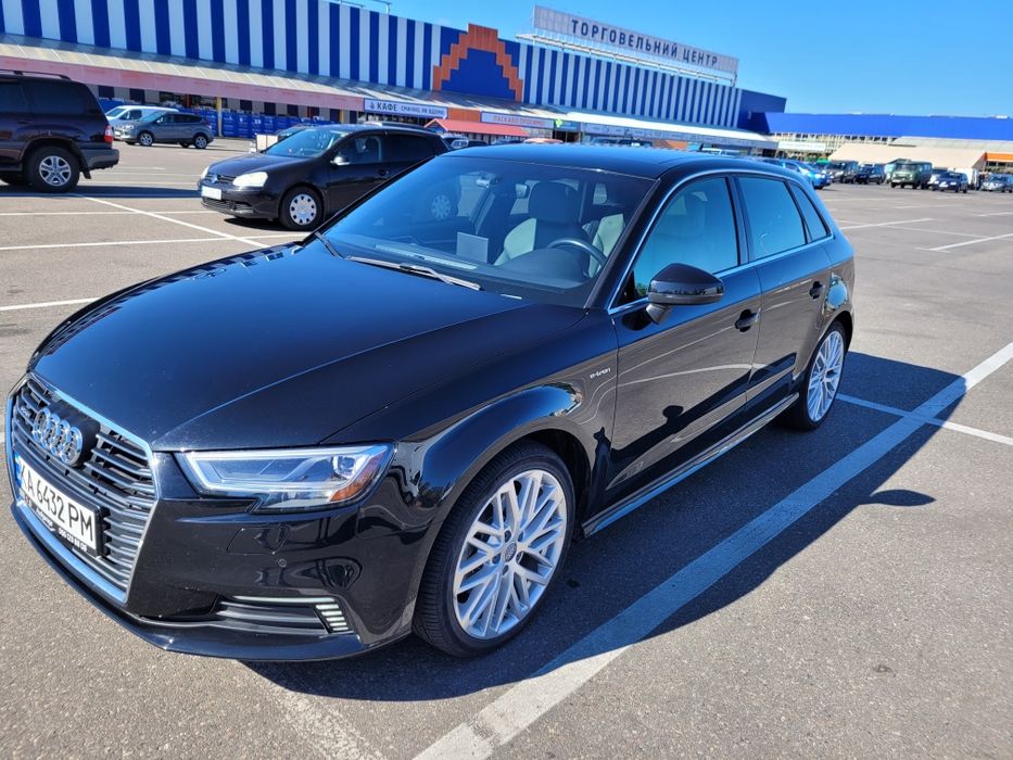 Audi A3 e-tron 2018 плагін гібрид