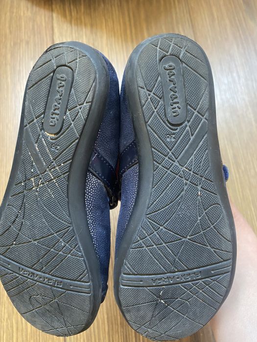 Шкіряне взуття для дівчинки