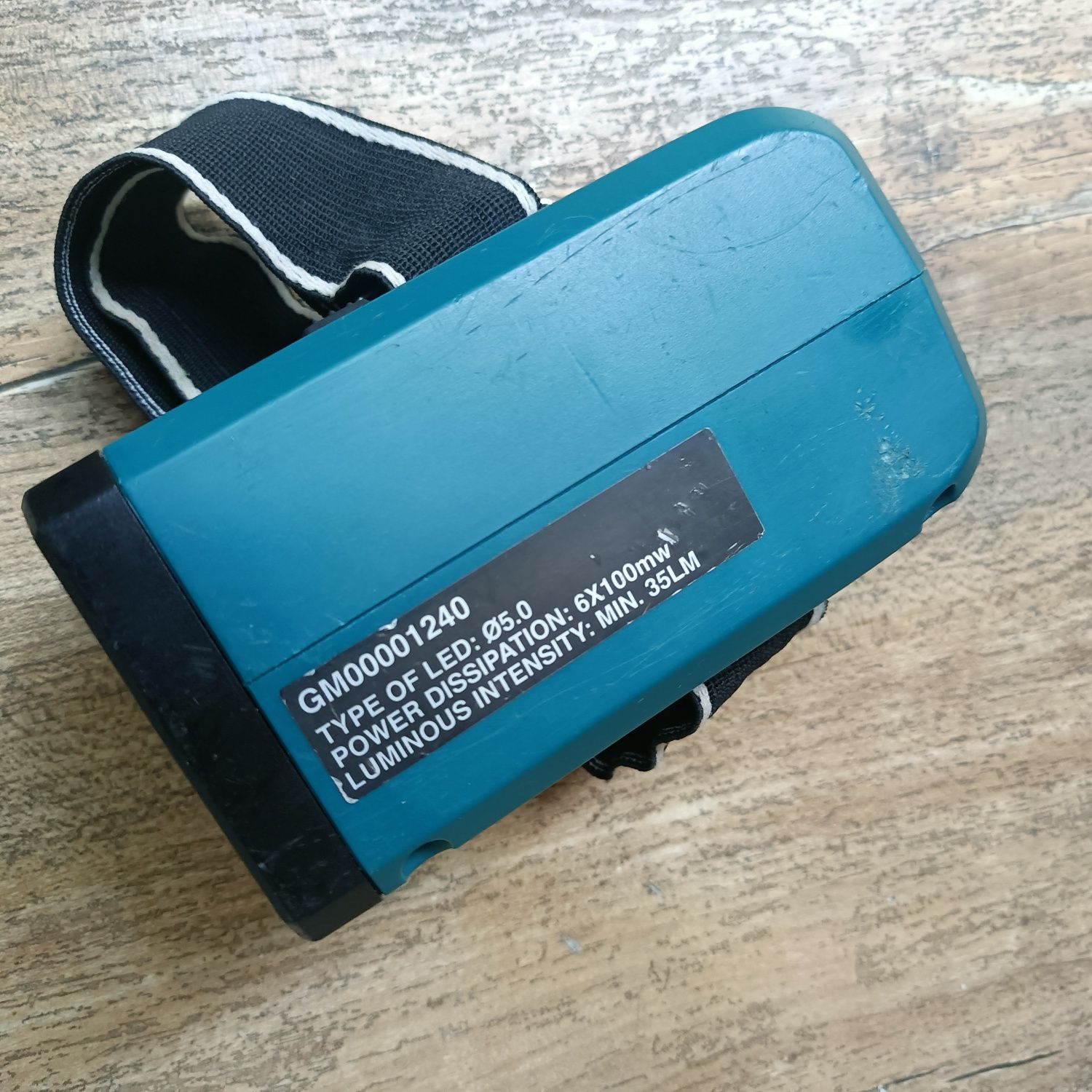 Makita Latarka LED DML 146+Bateria 3,0Ah 14,4v