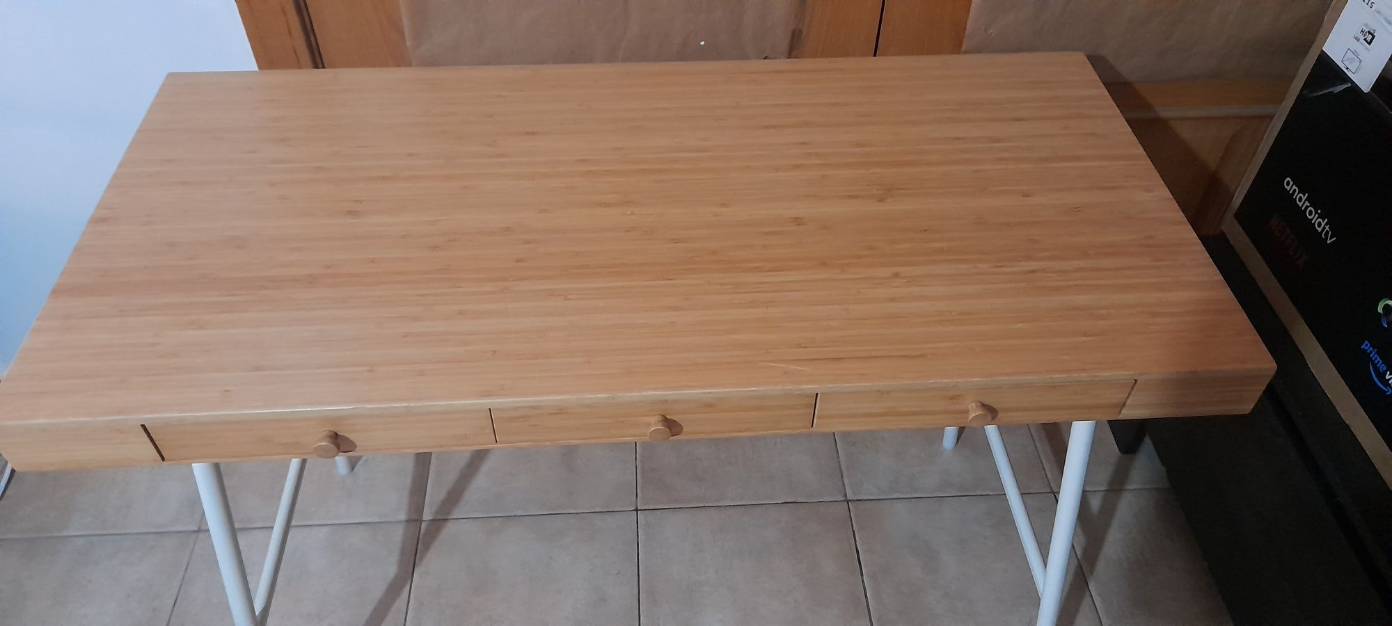 Mesa de escritório Ikea