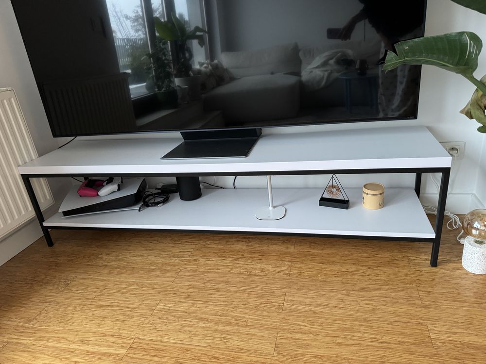 Szafka RTV pod telewizor