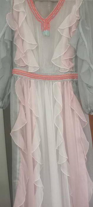 Vestido comprido modelo exclusivo