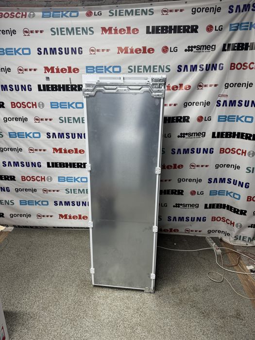 Холодильна камера вбудованого типу Neff (холодильник)