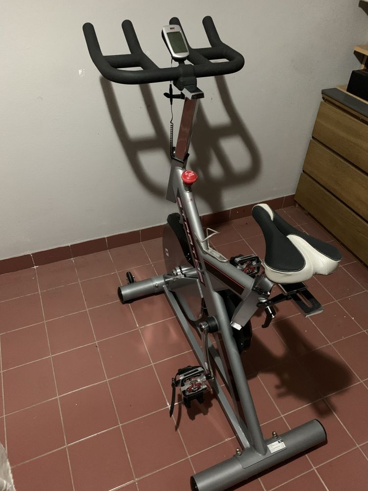 Bicicleta estatica profissional BH STRATOS