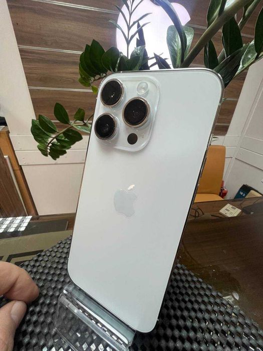 Iphone 14 Pro 128 Gb від магазину Apple Párk з гарантією 5 міс.